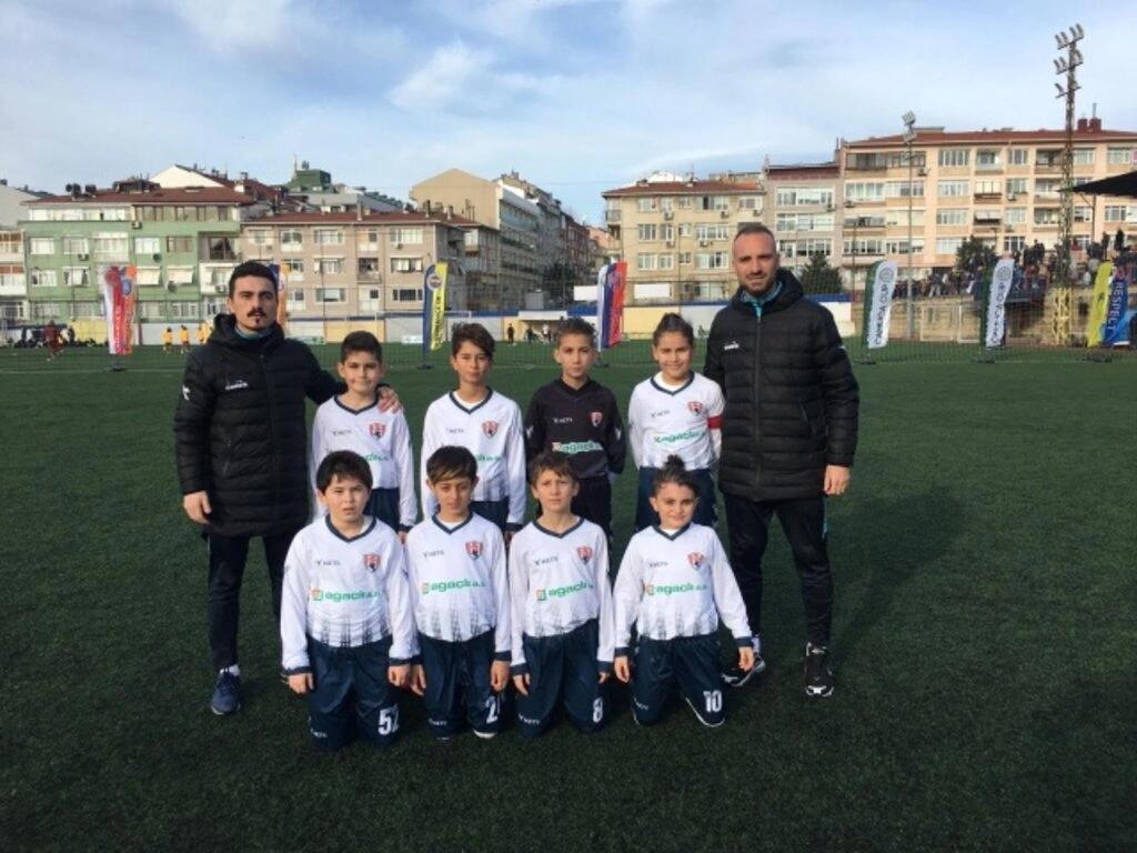Atakum Belediyespor U-11 İstanbul'dan başarı ile döndü - Resim 5