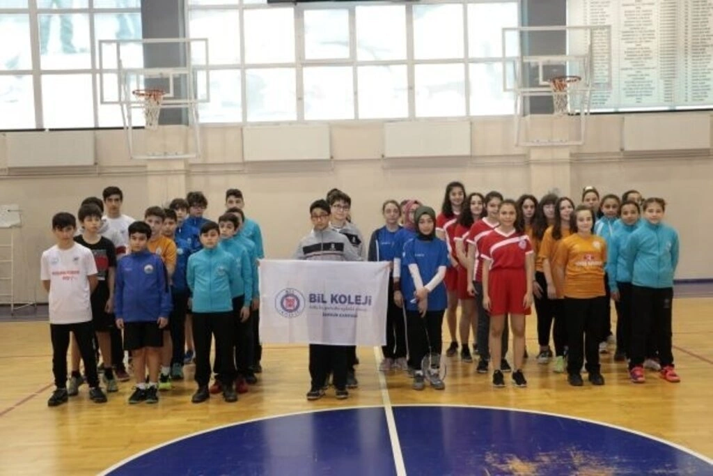 Okullar Arası Badminton Yıldızlar İl Birinciliği Müsabakaları Sona Erdi - Resim 19