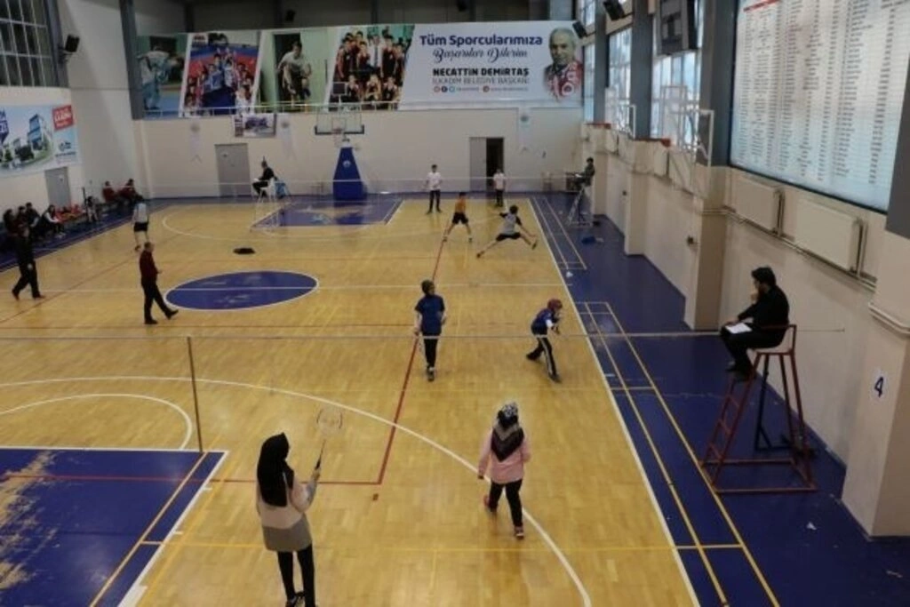 Okullar Arası Badminton Yıldızlar İl Birinciliği Müsabakaları Sona Erdi - Resim 12