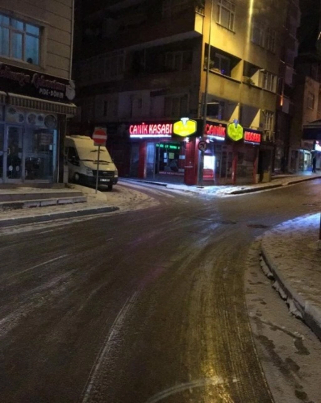 Canik'te yollara tuzlama yapıldı - Resim 5