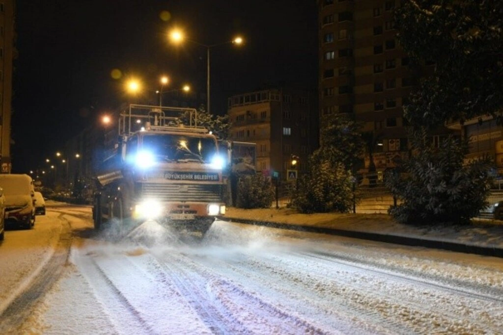 Samsun Büyükşehir’den Kar Seferberliği - Resim 2