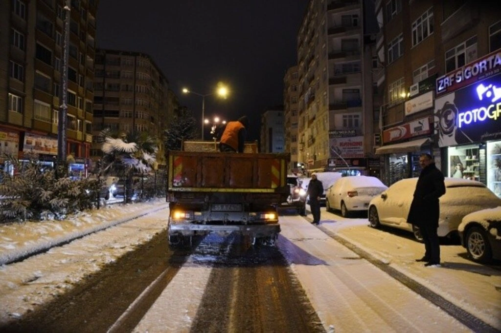 Samsun Büyükşehir’den Kar Seferberliği - Resim 4