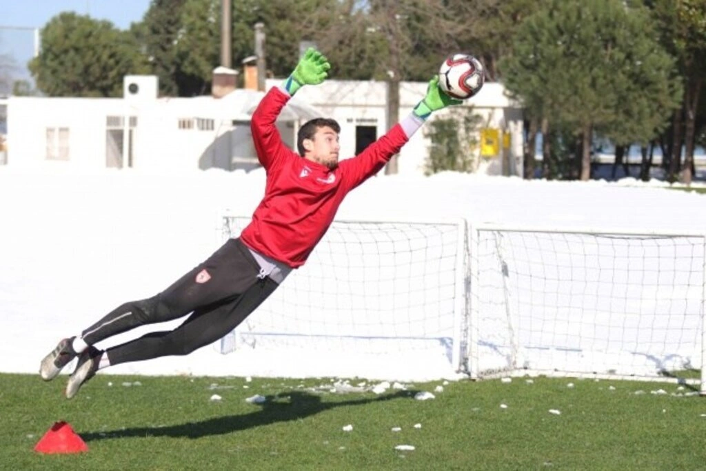 Samsunspor'da Yılın İlk Karlı Antrenmanı - Resim 5