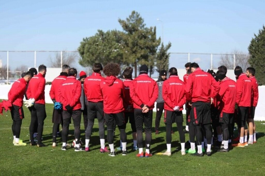 Samsunspor'da Yılın İlk Karlı Antrenmanı - Resim 8