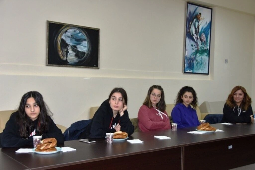 Geleceğin Bilim Kadınları Doç. Dr. Ayşenur Büyükgöze Kavas ile Buluştu - Resim 5