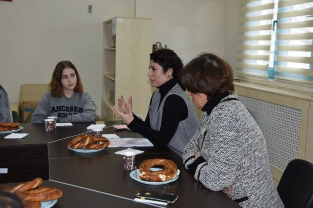 Geleceğin Bilim Kadınları Doç. Dr. Ayşenur Büyükgöze Kavas ile Buluştu - Resim 8