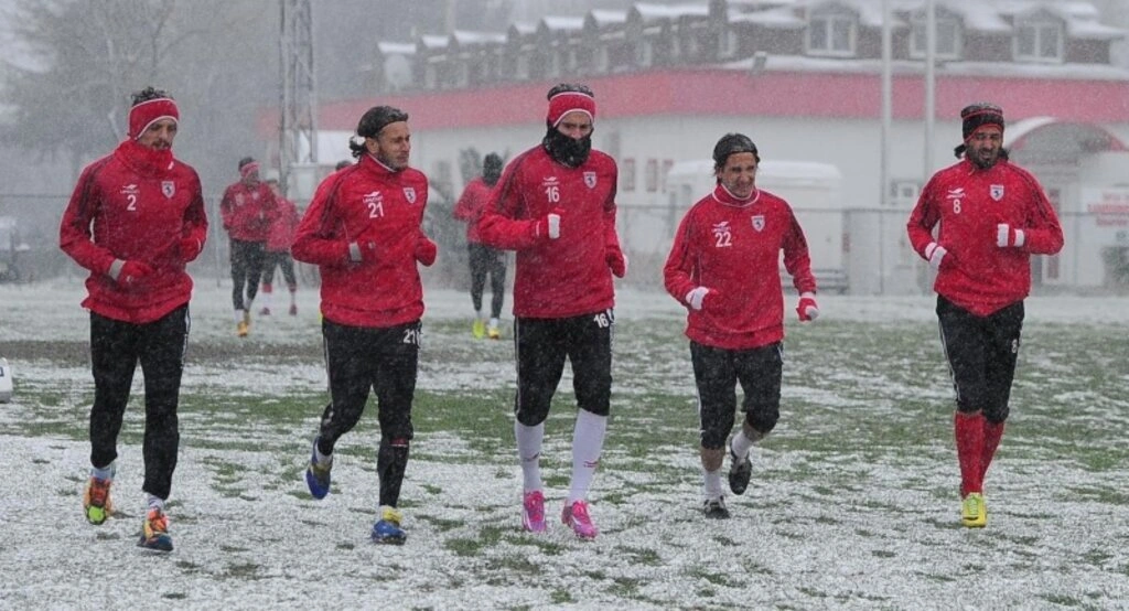 Samsunspor kar üstünde çalıştı - Resim 3