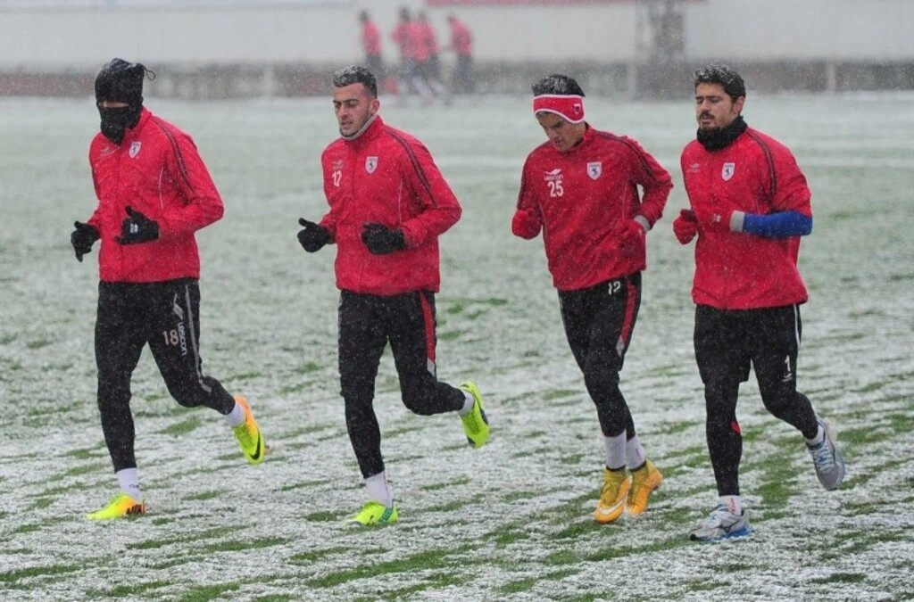 Samsunspor kar üstünde çalıştı - Resim 4