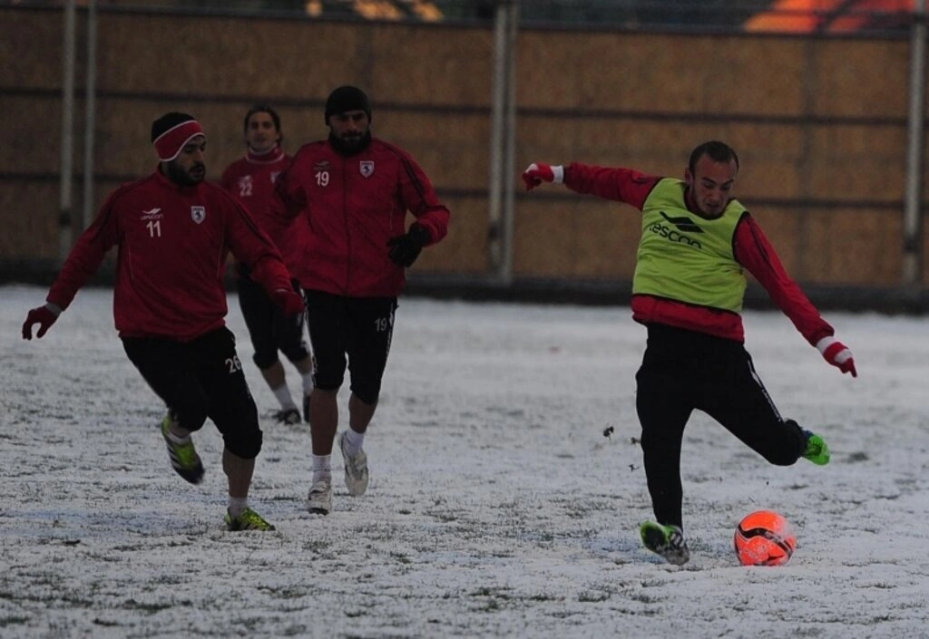 Samsunspor kar üstünde çalıştı - Resim 13