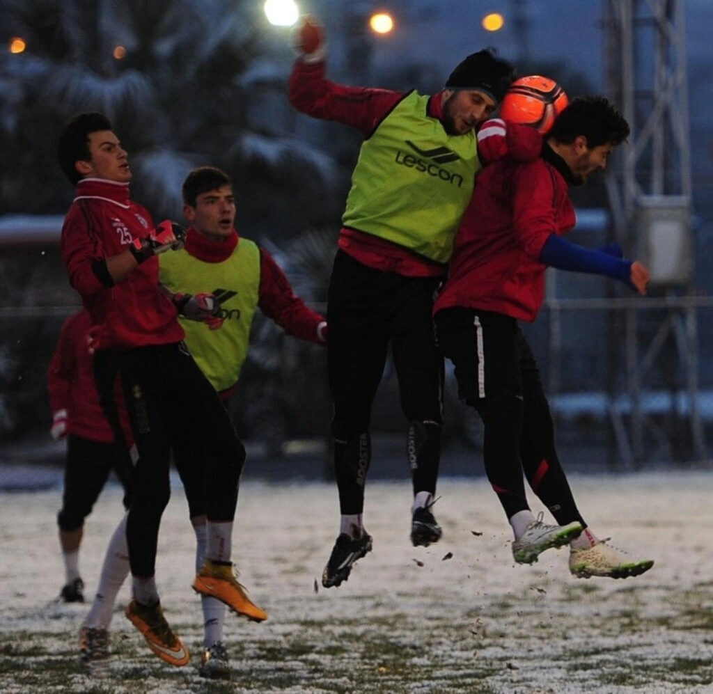 Samsunspor kar üstünde çalıştı - Resim 15