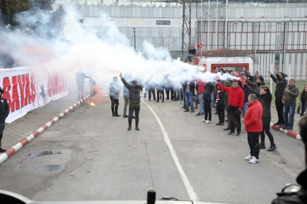 Samsunspor, Meşalelerle Uğurlandı - Resim 4