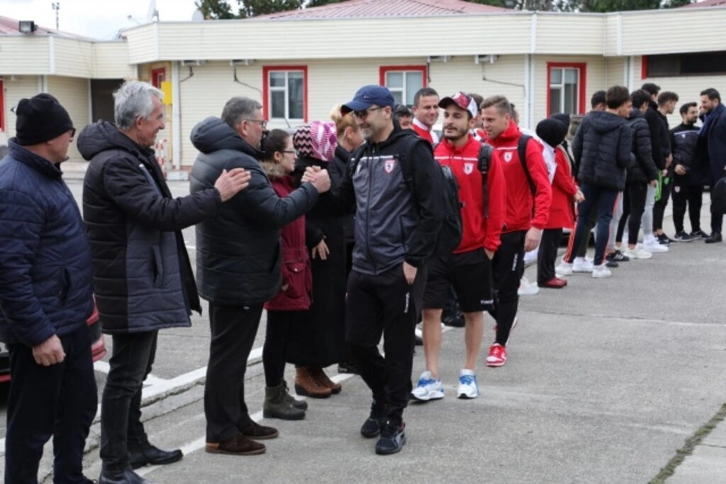 Samsunspor, Meşalelerle Uğurlandı - Resim 3