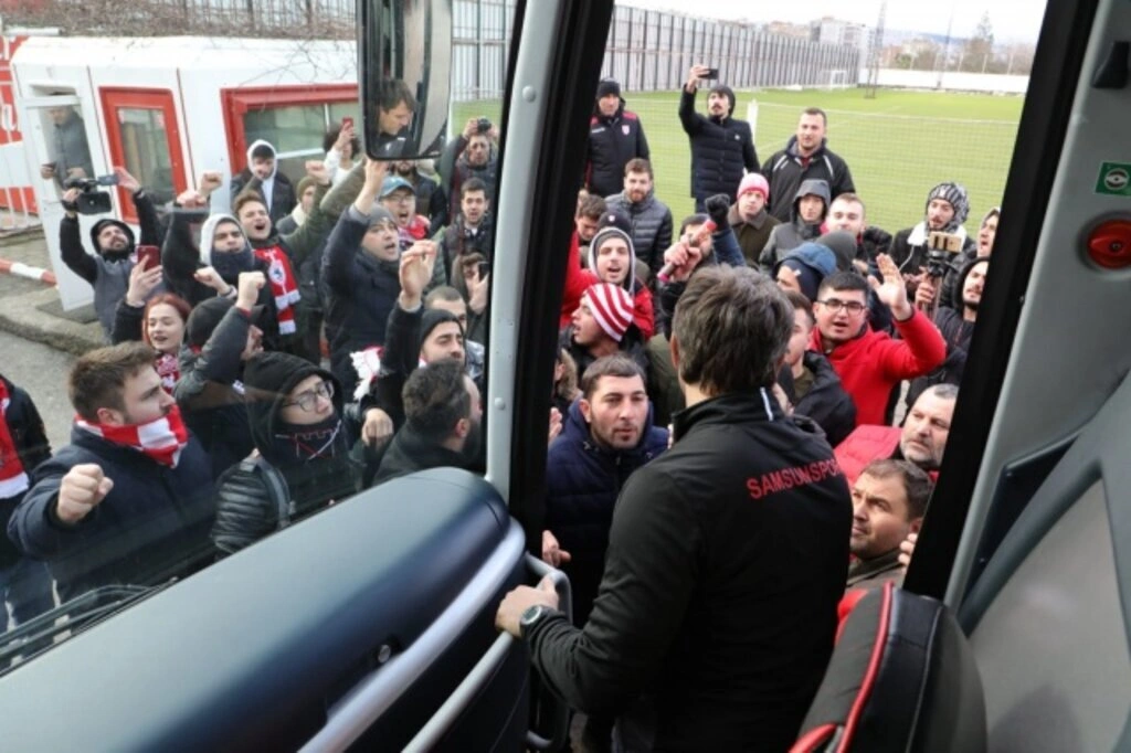 Samsunspor, Meşalelerle Uğurlandı - Resim 6