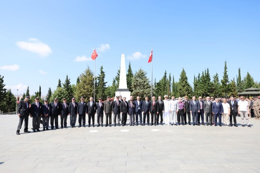 Samsun'da Zafer Bayramı'nda Şehitler Unutulmadı!