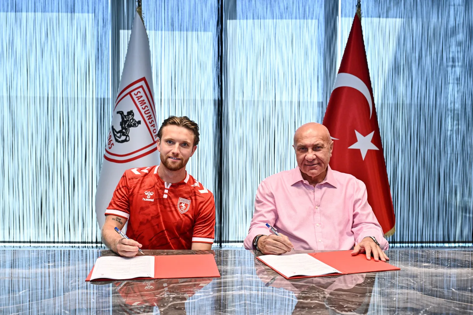 Elliot Watt resmen Samsunspor'da, Elliot Watt hangi takımlarda oynadı? Elliot Watt resmen Samsunspor'da, Elliot Watt hangi takımlarda oynadı?