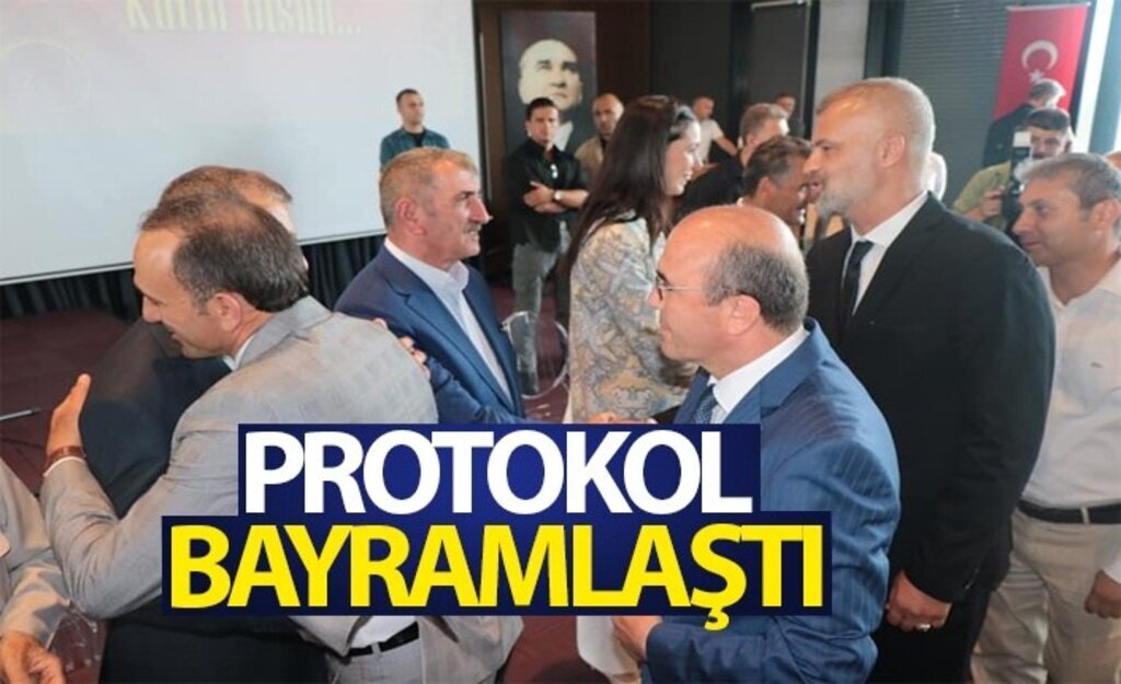 Samsun'da protokol bayramlaştı