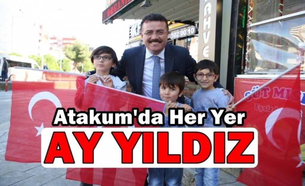 Başkan Taşçı Türk Bayrağı dağıttı