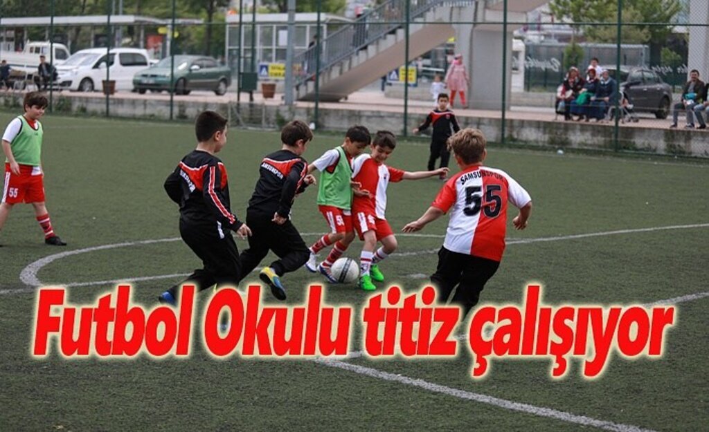 Futbol Okulu titiz çalışıyor