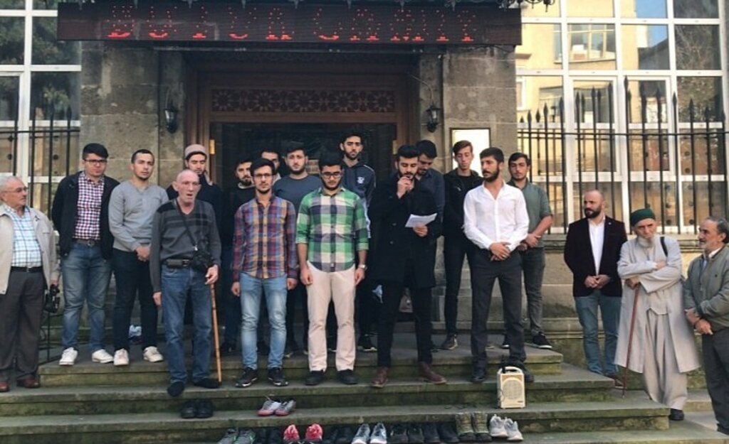 TÜGVA'lı gençler İsrail'e tepki gösterdi