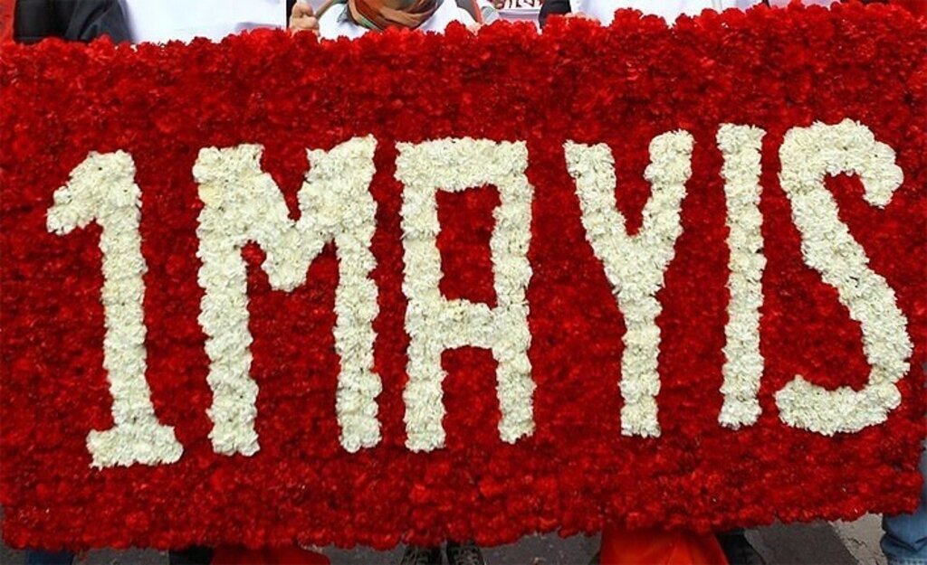 HAK-İŞ 1 Mayıs'ı Cumhuriyet Meydanı'nda kutladı