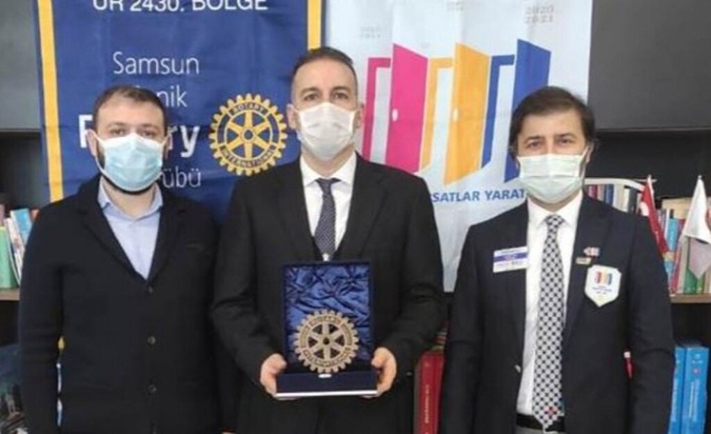 Başkan Karacan: Siz de en yakınınızdaki eczacınıza gidin bir teşekkür edin