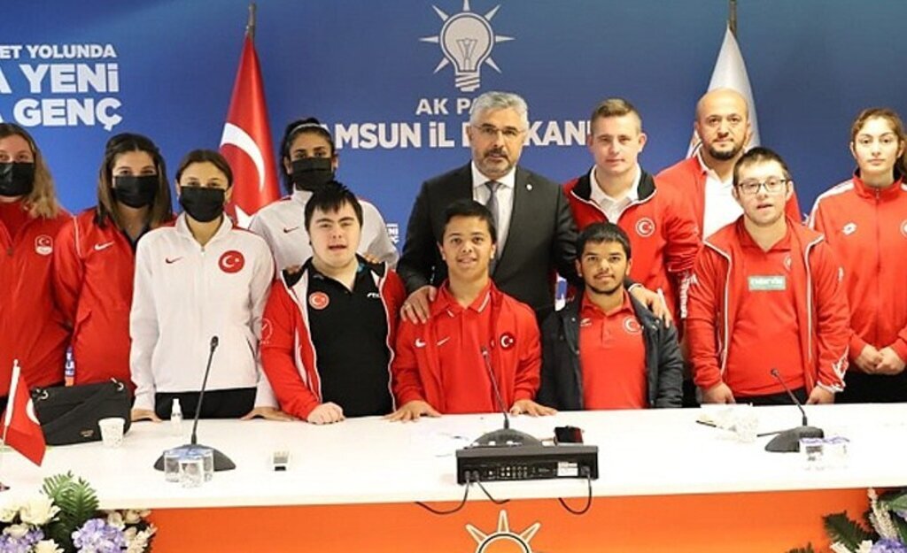 Başkan Aksu, sporcu, antrenör ve yöneticilerle buluştu