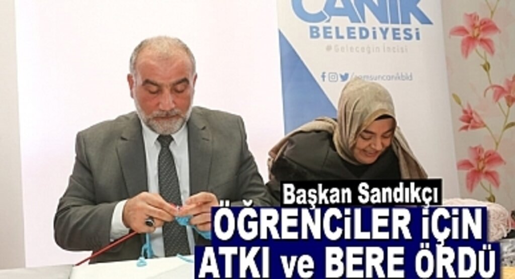 Başkan Sandıkçı Öğrenciler İçin Atkı ve Bere Ördü