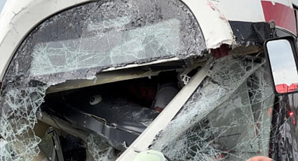 Samsun'da tramvaylar çarpıştı! Çok sayıda yaralı var