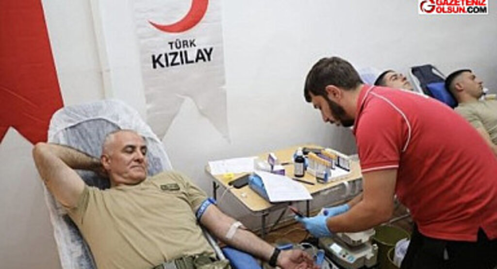 Mehmetçik Kızılay'ın kan bağışı kampanyasına büyük destek veriyor