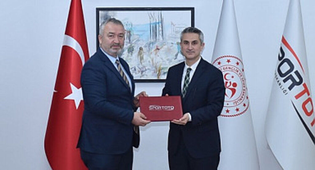 19 Mayıs Belediyesi'nden yeni halı saha