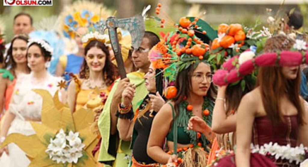 Uluslararası Portakal Çiçeği Karnavalı Renkli Görüntülere Sahne oldu (Foto Galeri)
