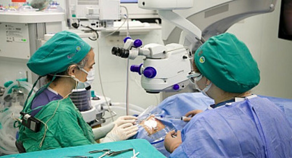 Türk Oftalmoloji Derneği 8’inci Canlı Cerrahi Sempozyumu başladı 