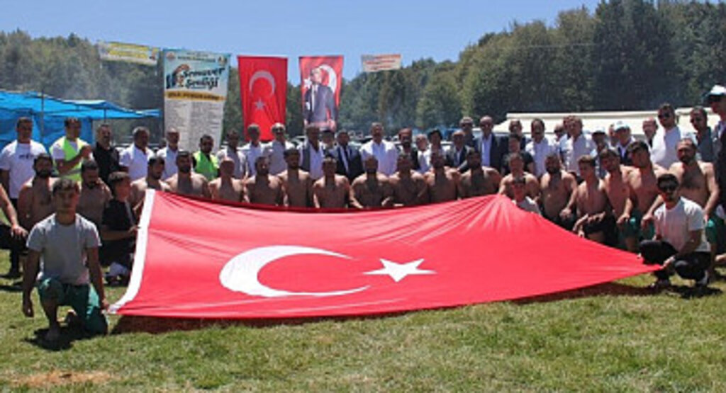 Vezirköprülüler Semaver Festivali ve Güreş Müsabakasında buluştu