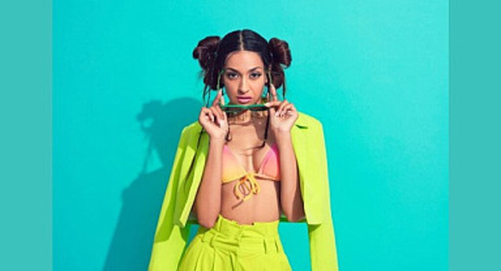 Celine Red Mini Mini adlı şarkısıyla müzik dünyasına adım attı! Celine Red kimdir?