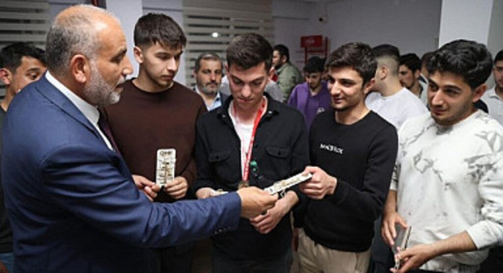 Öğrenciler İstedi Başkan İbrahim Sandıkçı Yaptı