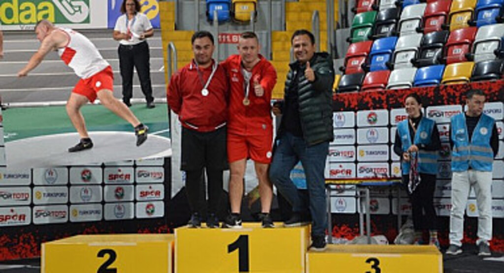 Canikli Sporcu Ali Topaloğlu Madalyaları Topladı