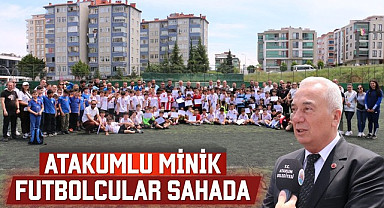 Atakumlu minik futbolcular sahada boy gösterdi