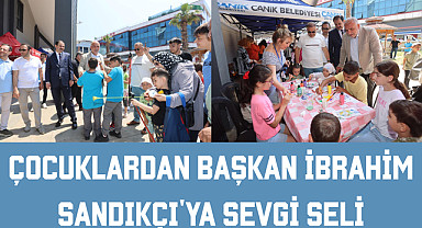 Çocuklardan Başkan İbrahim Sandıkçı'ya Sevgi Seli