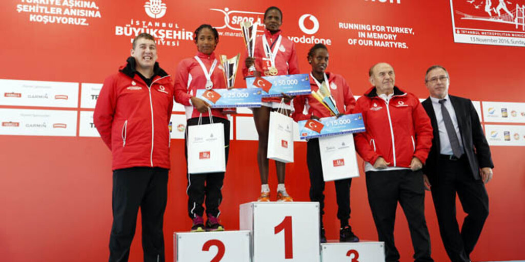 38. İstanbul Maratonu'nda yüzbinler Türkiye aşkına koştu