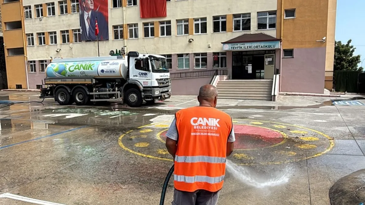 Canik'te Okullar Yeni Eğitim Yılına Hazırlanıyor Canik'te Okullar Yeni Eğitim Yılına Hazırlanıyor