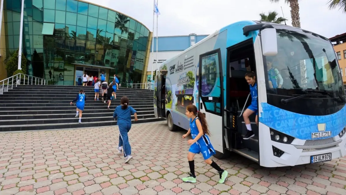 Canik Belediyesi'nden Ücretsiz Sporcu Servisi Canik Belediyesi'nden Ücretsiz Sporcu Servisi