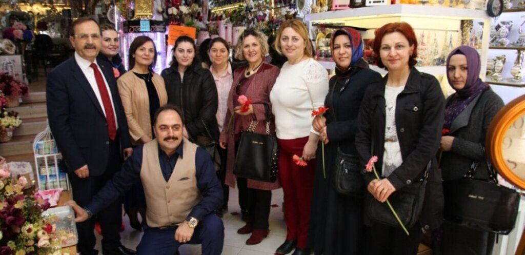Başkan Şahin: Kadınlar sınırsız fedekarlık sevgi ve sabırın adıdır