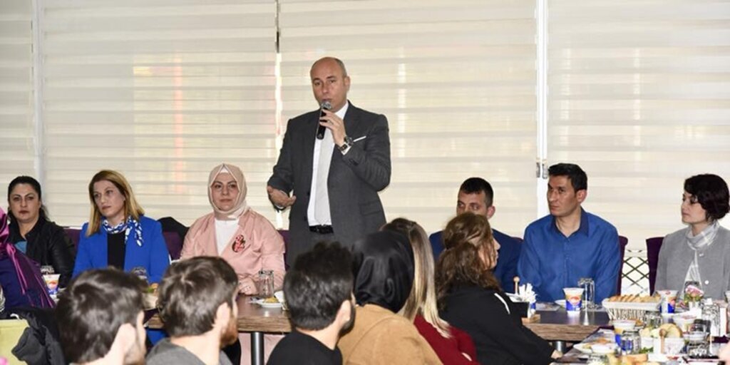 Başkan Togar, Kurslarda Görev Yapan Öğretmenleri ile bir araya geldi