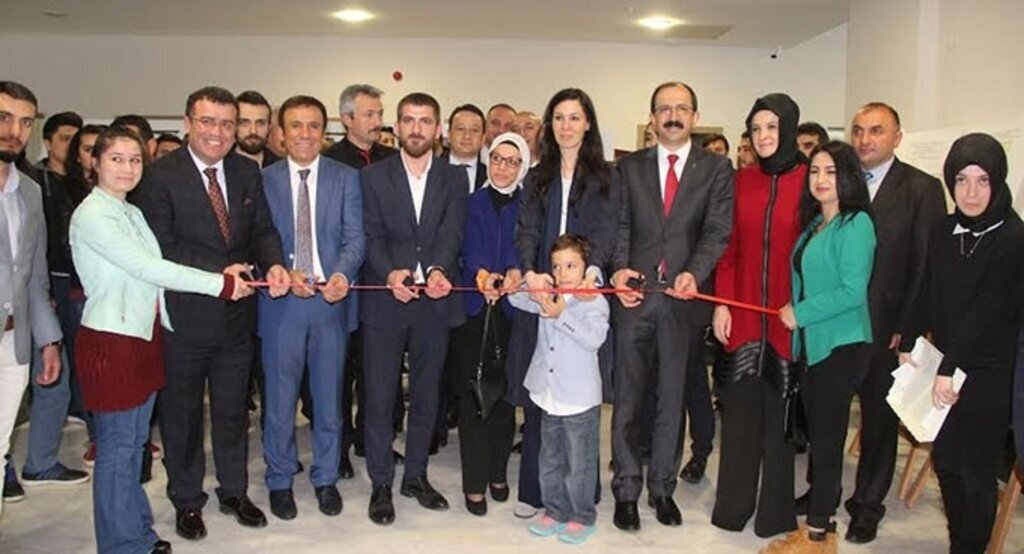 Karaaslan Kut'ül Amre sergisini açtı