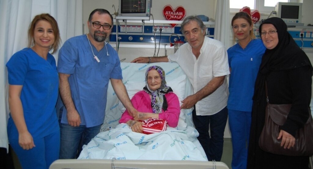 109 yaşındaki Emine Nene uzun ömrünü soğuk su içmeye borçlu