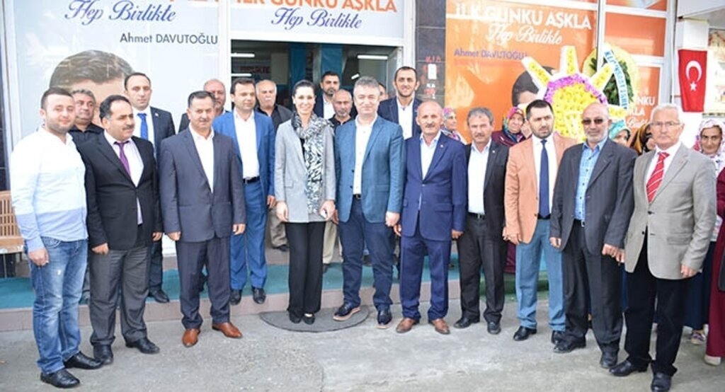 19 Mayıs Ak Parti İlçe teşkilatı tarafından SKM’de sabah kahvaltısı düzenlendi