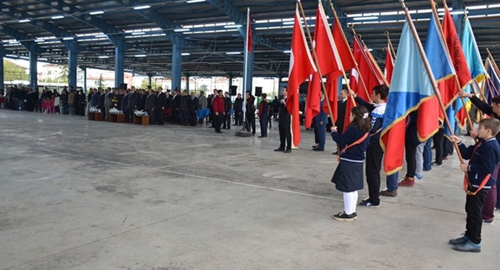 19 Mayıs İlçesi’nde Cumhuriyetin 92. Yıl dönümü coşkuyla kutlandı
