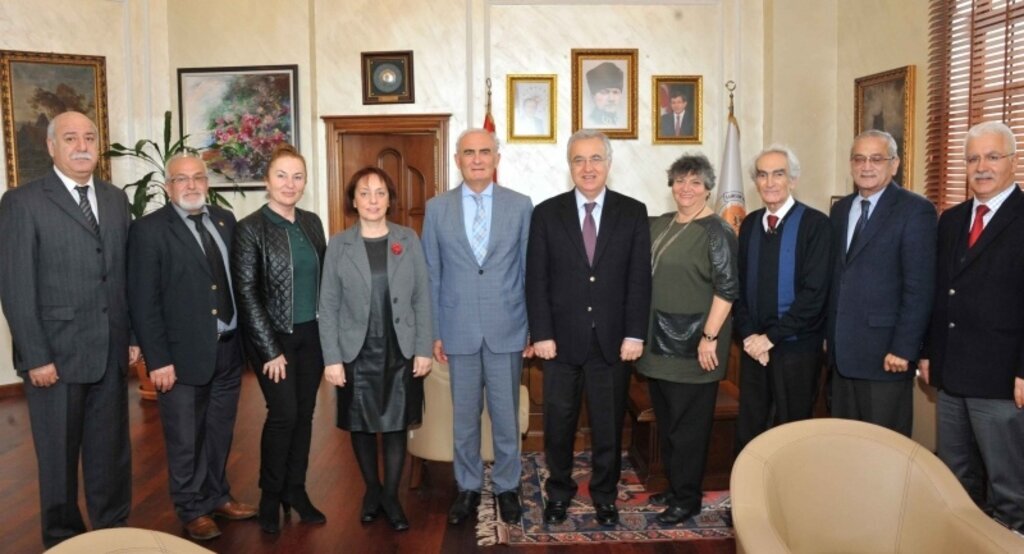 19 Mayıs Lisesi Mezunları Derneği Başkan Yılmazı ziyaret etti
