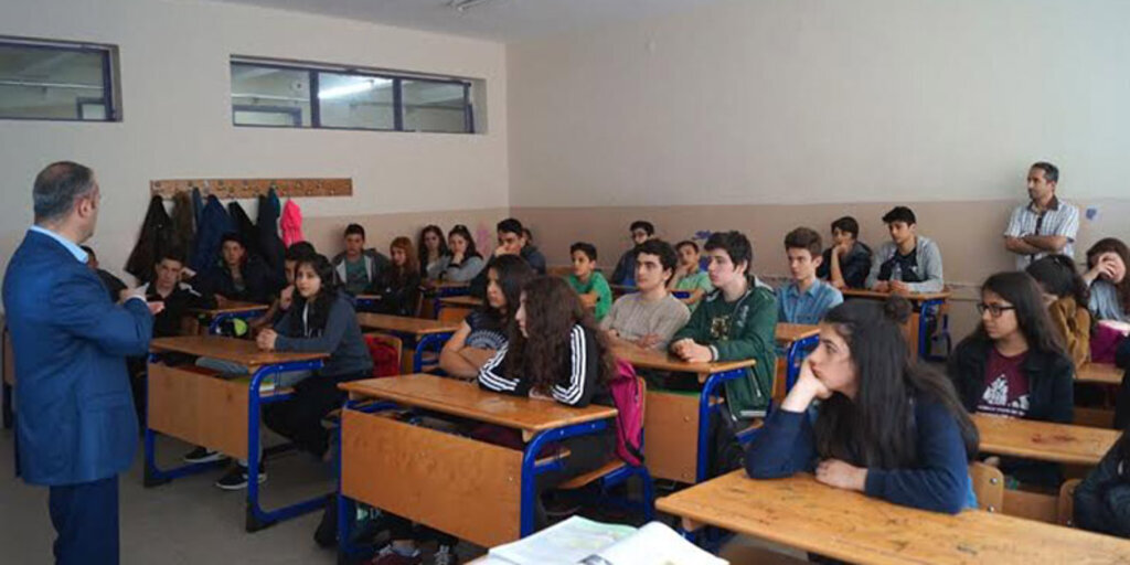 2 bin 615 öğrenciye çocuk hakları eğitimi verildi