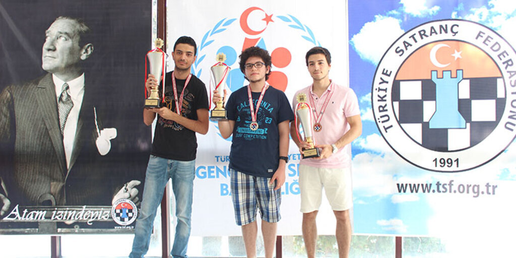 2016 Türkiye Gençler Satranç Şapiyonu Ege Köksal oldu